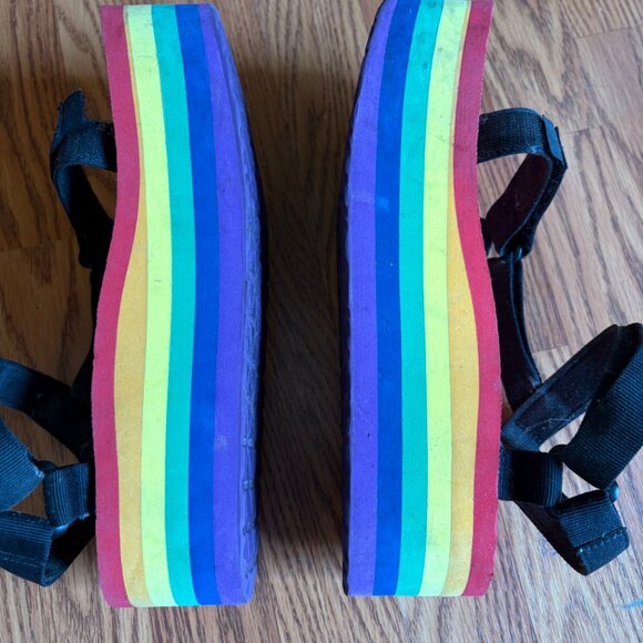 Teva Rainbow Pride Platform Sandels Size Women 11 Men 9 - Picture 4 of 5